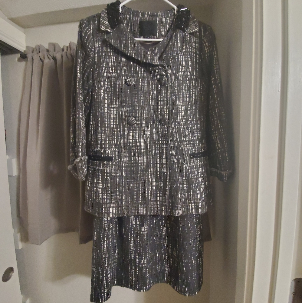 Dress suit j. Crew size 4